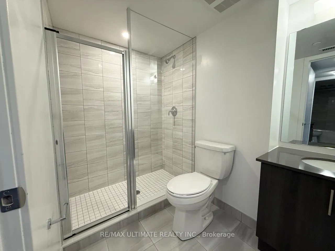 Photo 10 of Unit 403, 1010 Sandy Beach Road, Pickering, Bay Ridges — HOMEH