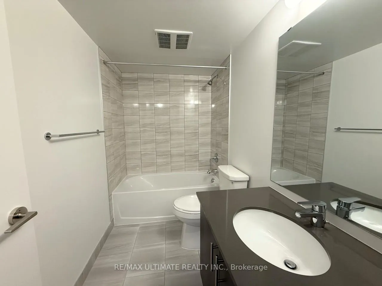 Photo 13 of Unit 403, 1010 Sandy Beach Road, Pickering, Bay Ridges — HOMEH