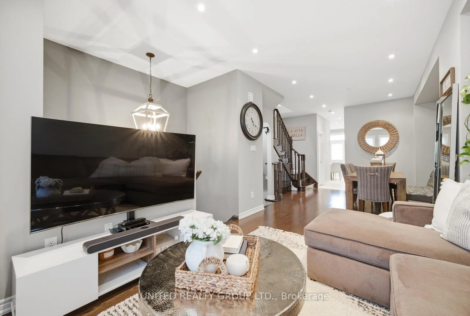Photo 8 of Unit 10, 10 Porter Avenue W, Vaughan, West Woodbridge — HOMEH