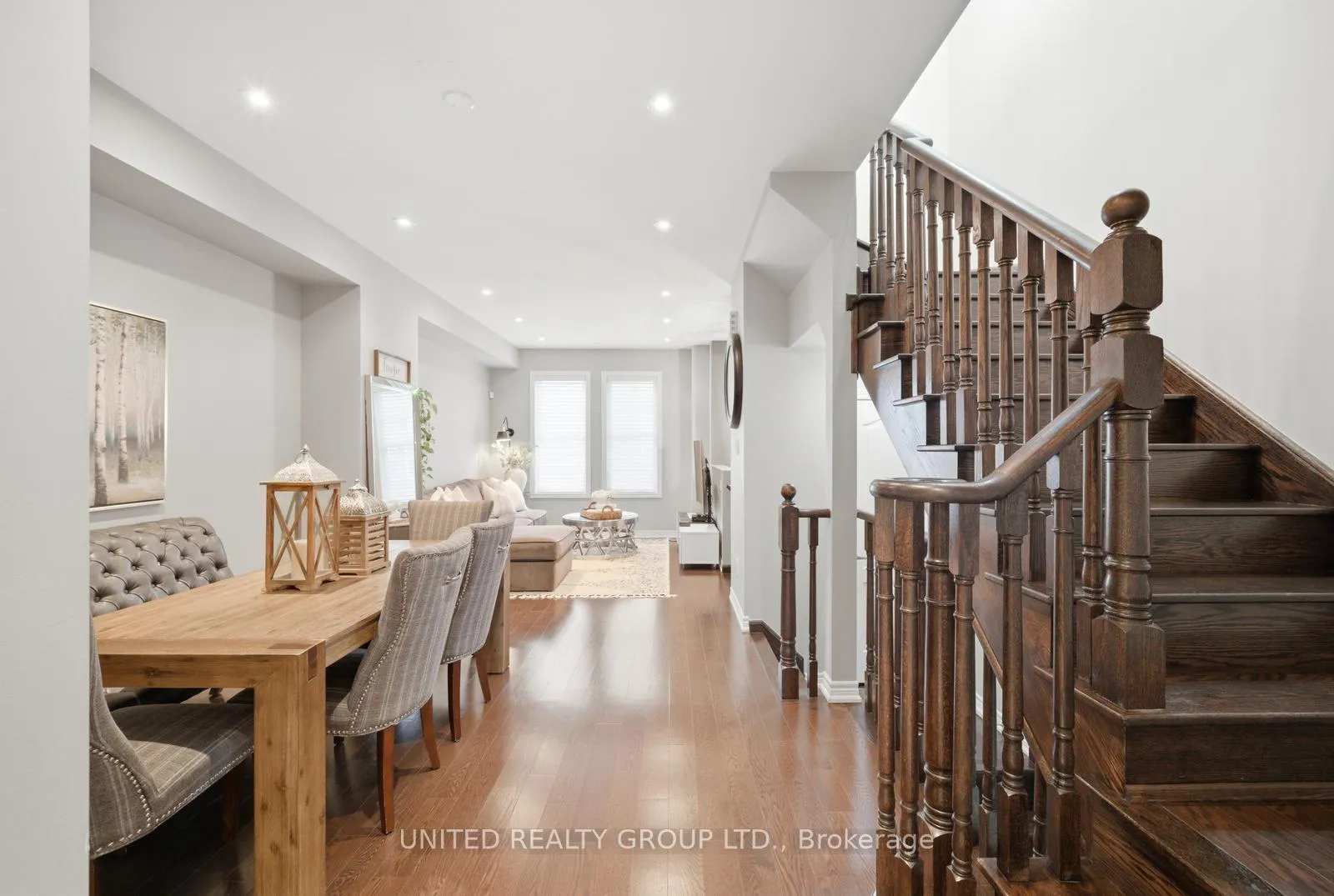 Photo 11 of Unit 10, 10 Porter Avenue W, Vaughan, West Woodbridge — HOMEH
