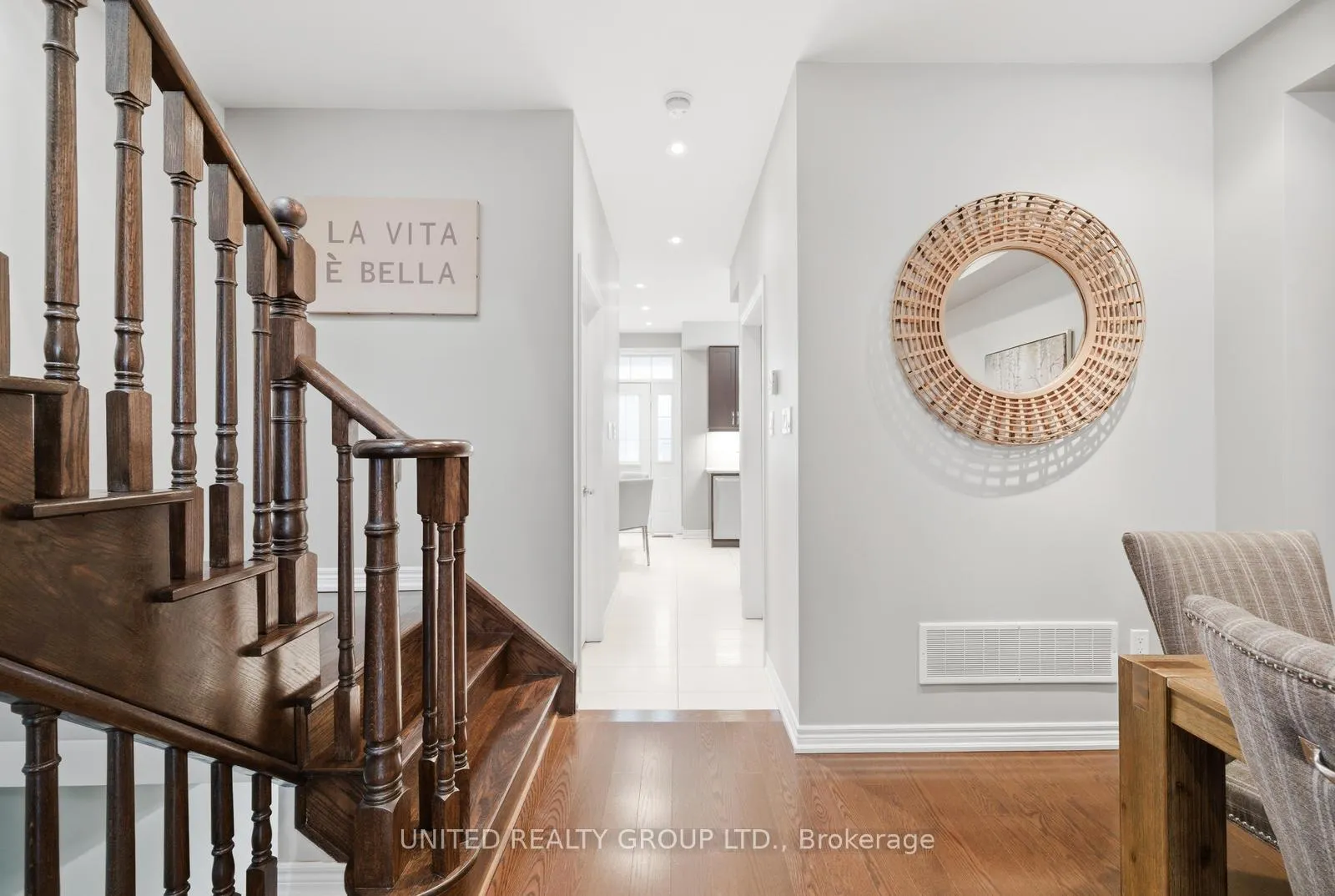Photo 13 of Unit 10, 10 Porter Avenue W, Vaughan, West Woodbridge — HOMEH