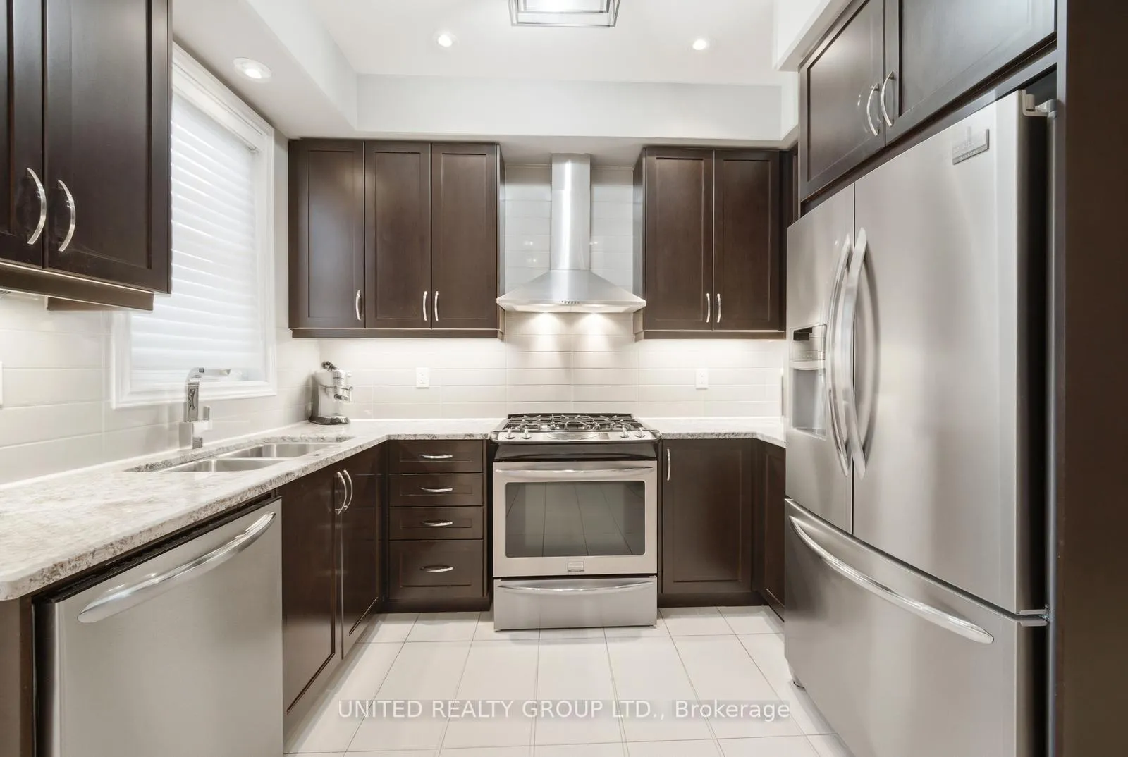 Photo 20 of Unit 10, 10 Porter Avenue W, Vaughan, West Woodbridge — HOMEH