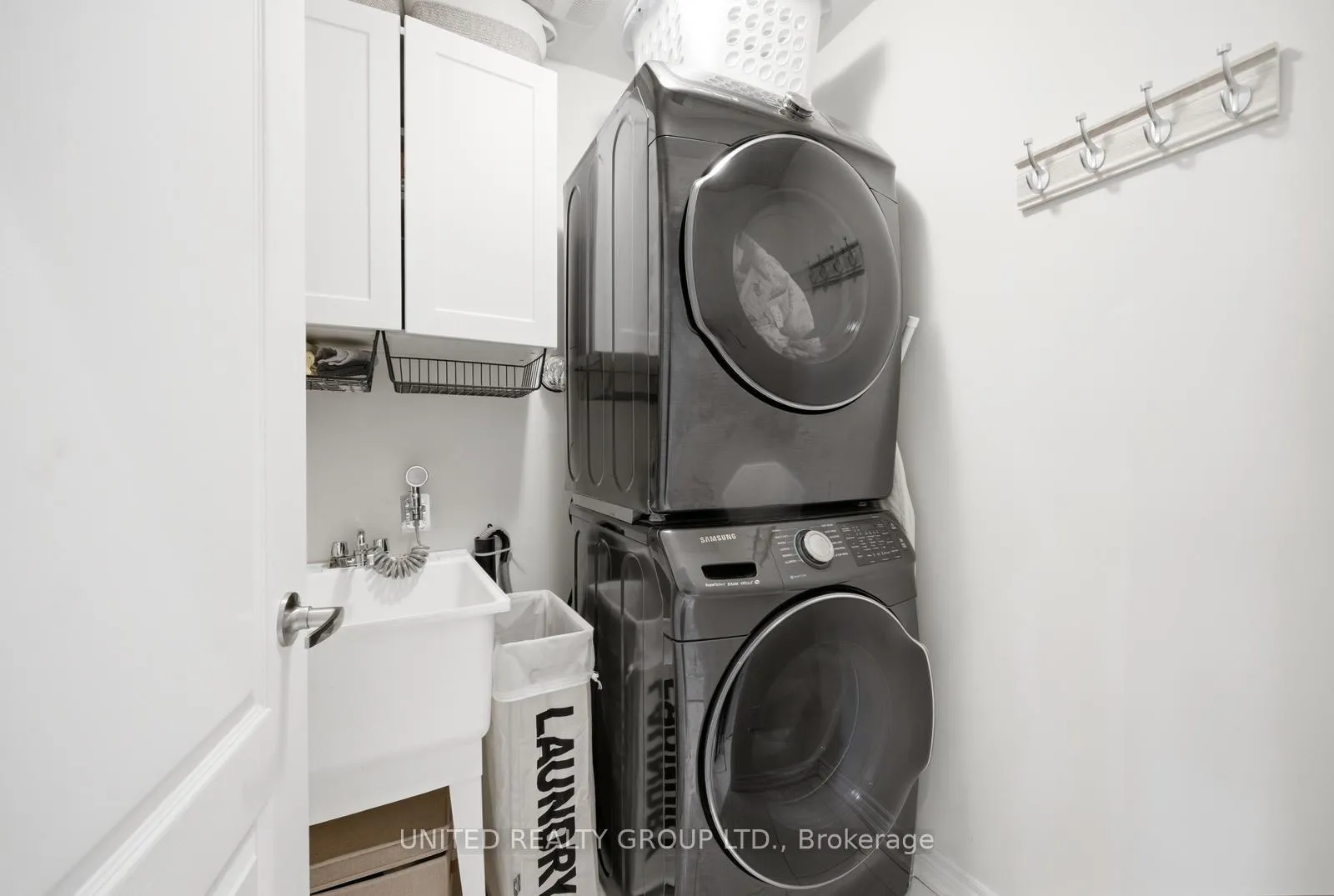 Photo 33 of Unit 10, 10 Porter Avenue W, Vaughan, West Woodbridge — HOMEH