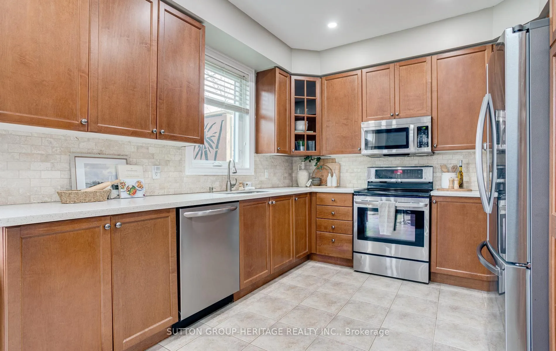 Photo 14 of 67 Laking Drive, Clarington, Newcastle — HOMEH