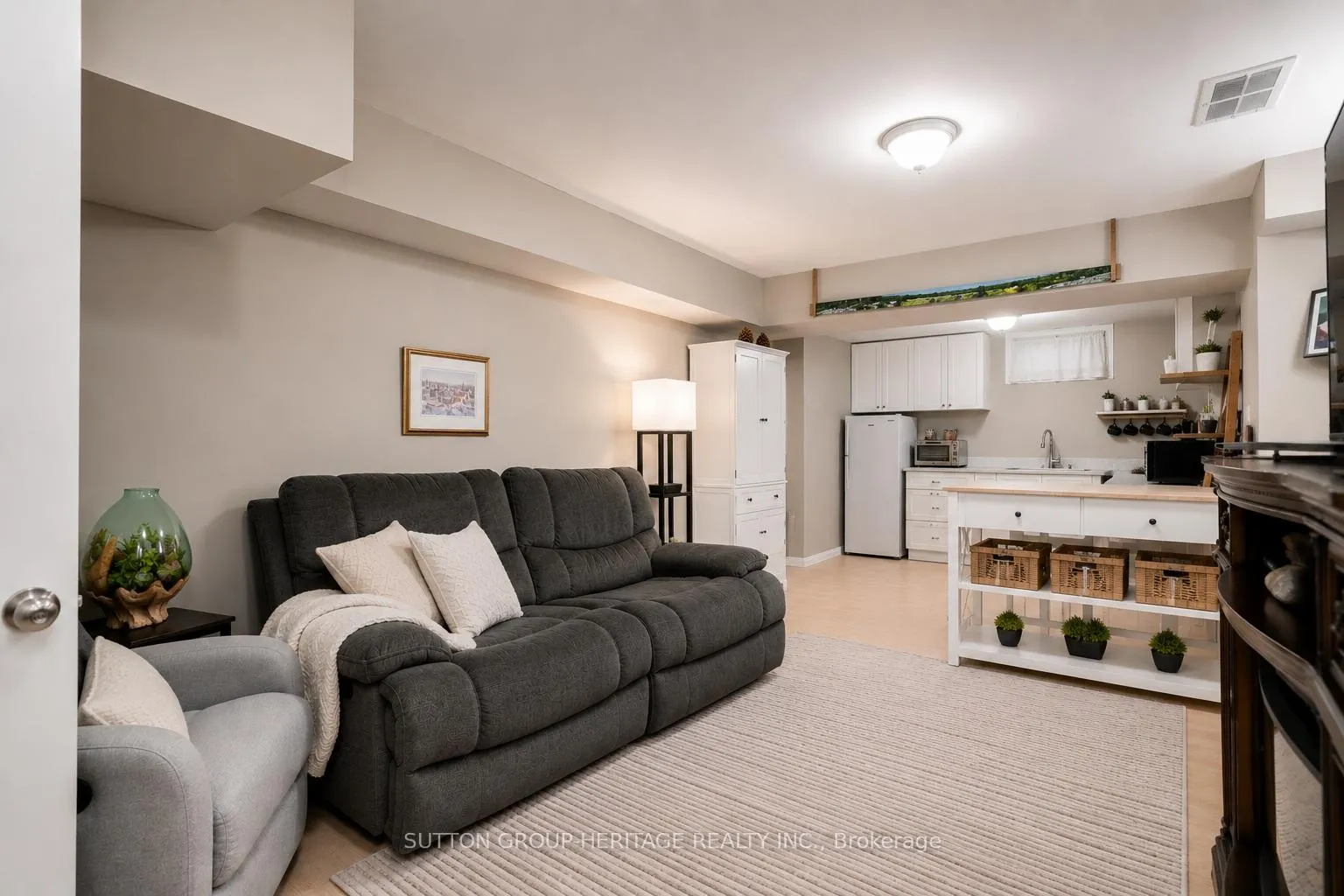 Photo 42 of 67 Laking Drive, Clarington, Newcastle — HOMEH