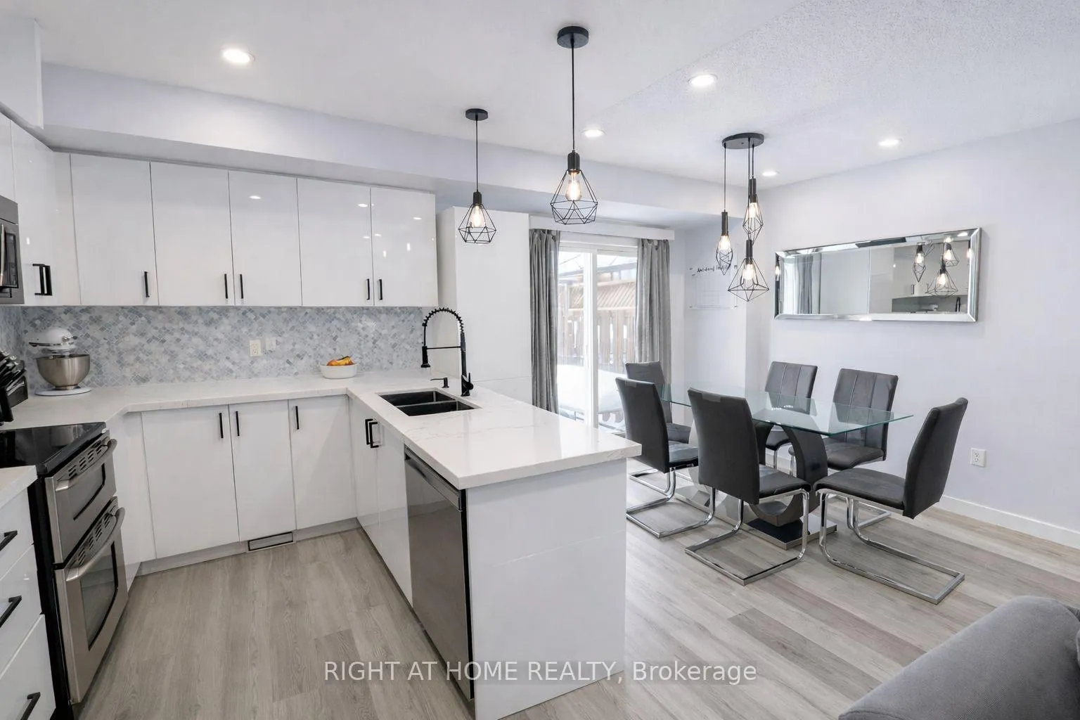 Photo 6 of 5 Michelle Drive, Orillia — HOMEH