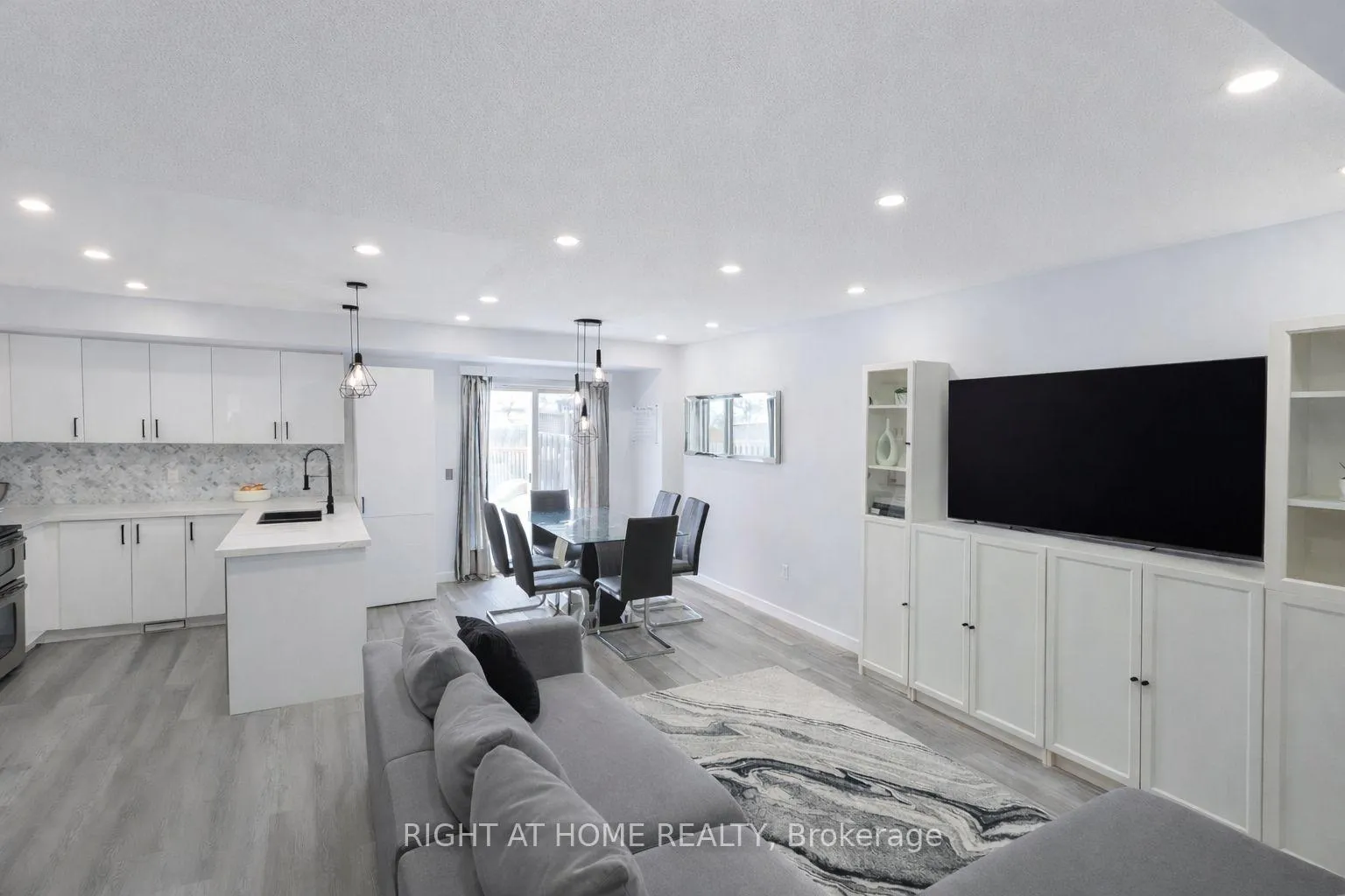 Photo 9 of 5 Michelle Drive, Orillia — HOMEH
