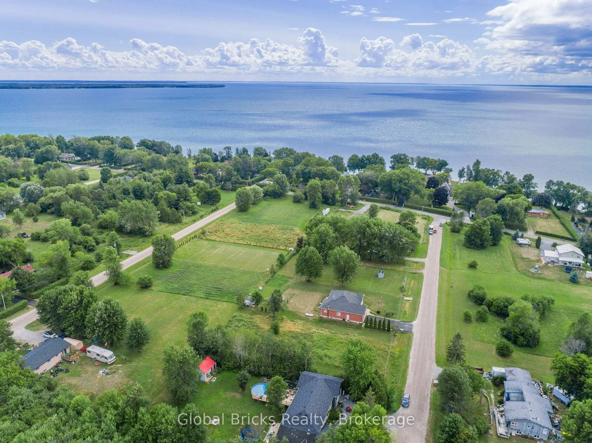 Photo 2 of 2900 Warren Road, Ramara, Brechin — HOMEH