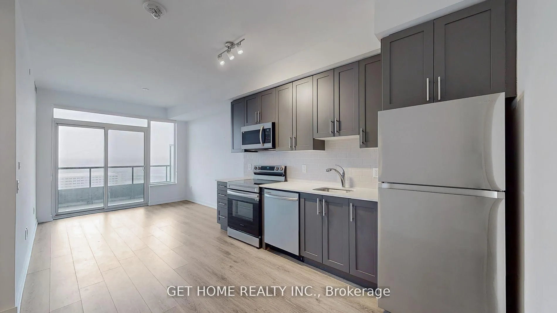 Photo 5 of Unit 1601, 1480 Bayly Street, Pickering, Bay Ridges — HOMEH