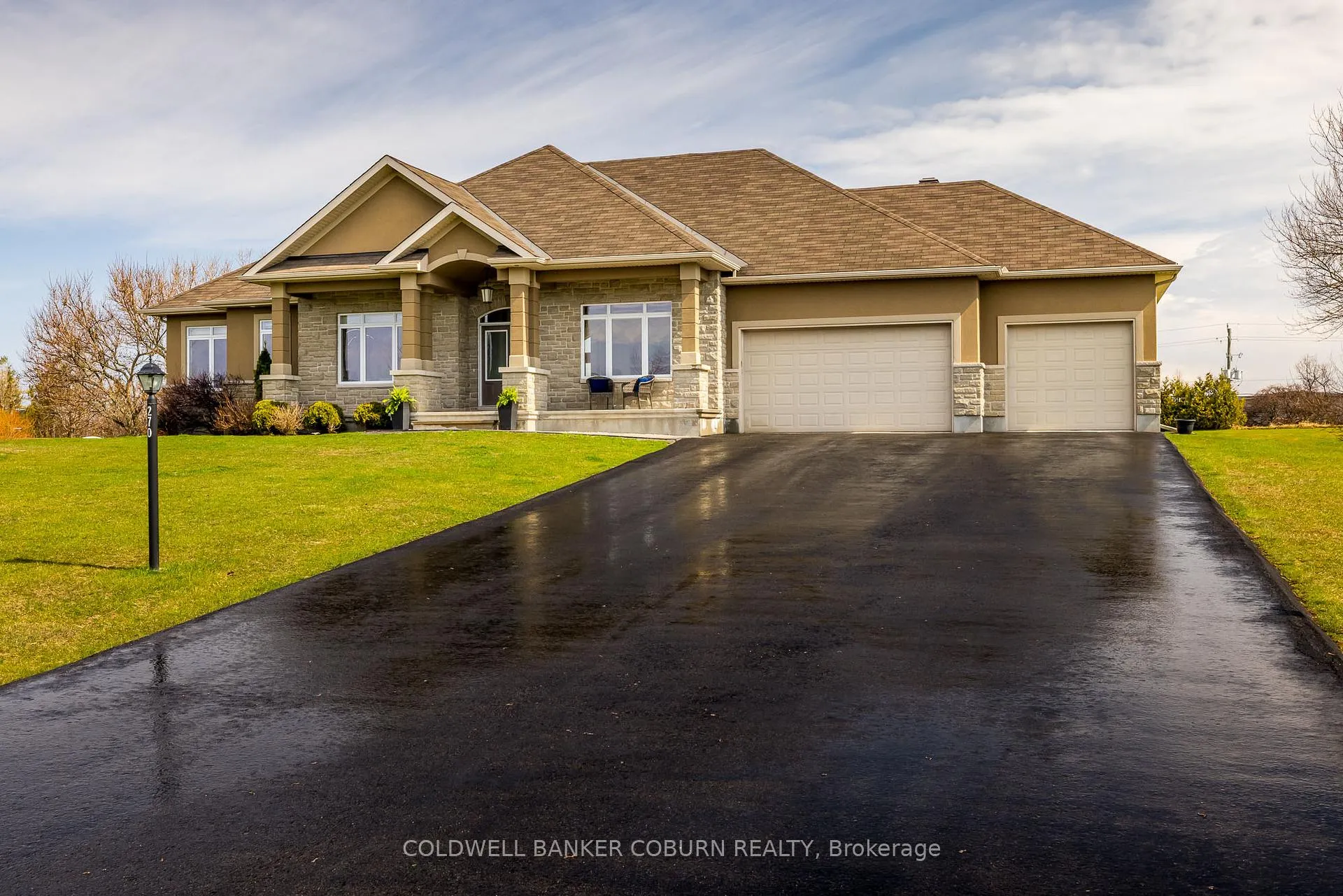 Photo 2 of 270 West Lake Circle, Ottawa, Huntley Ward (South East) — HOMEH