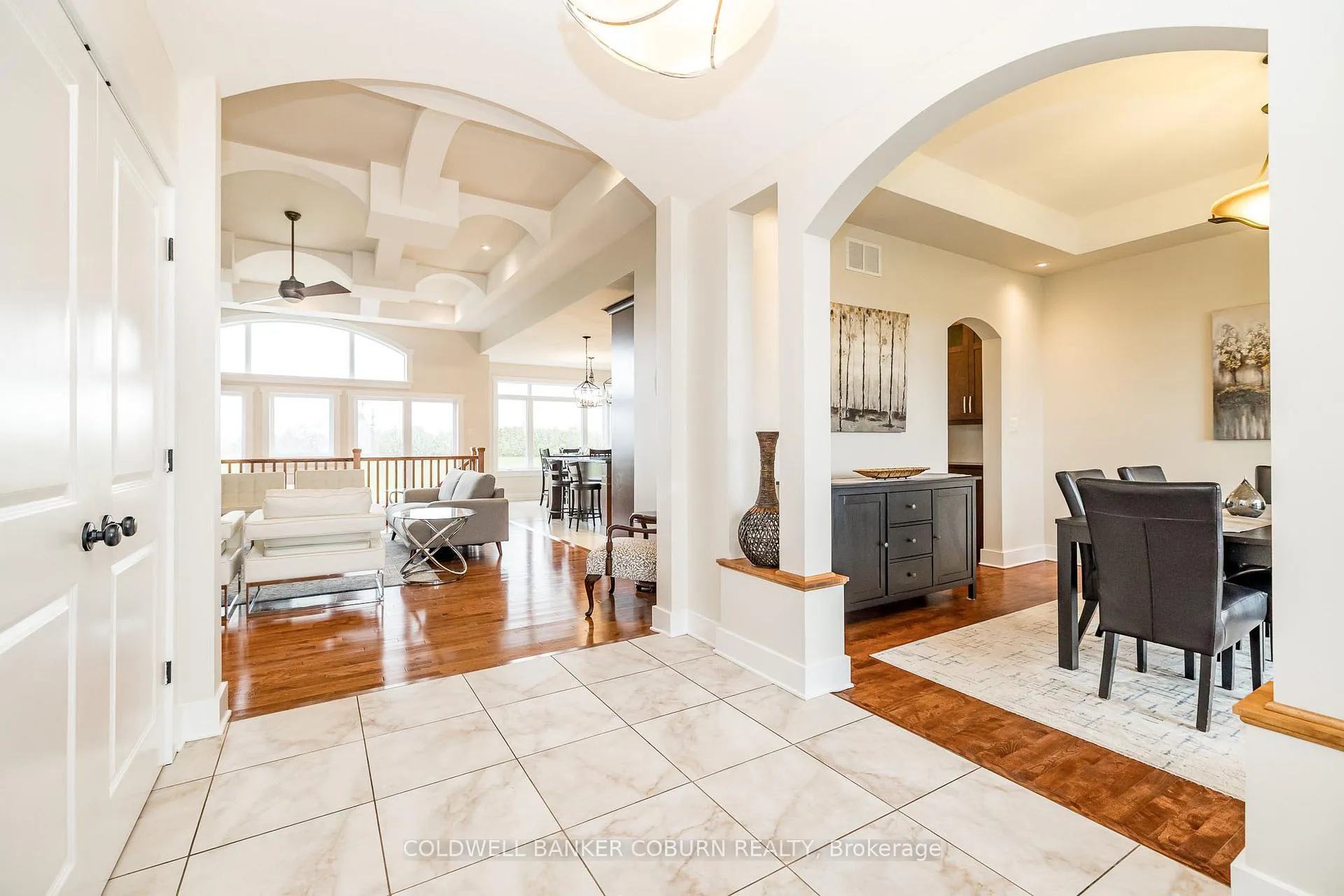 Photo 8 of 270 West Lake Circle, Ottawa, Huntley Ward (South East) — HOMEH