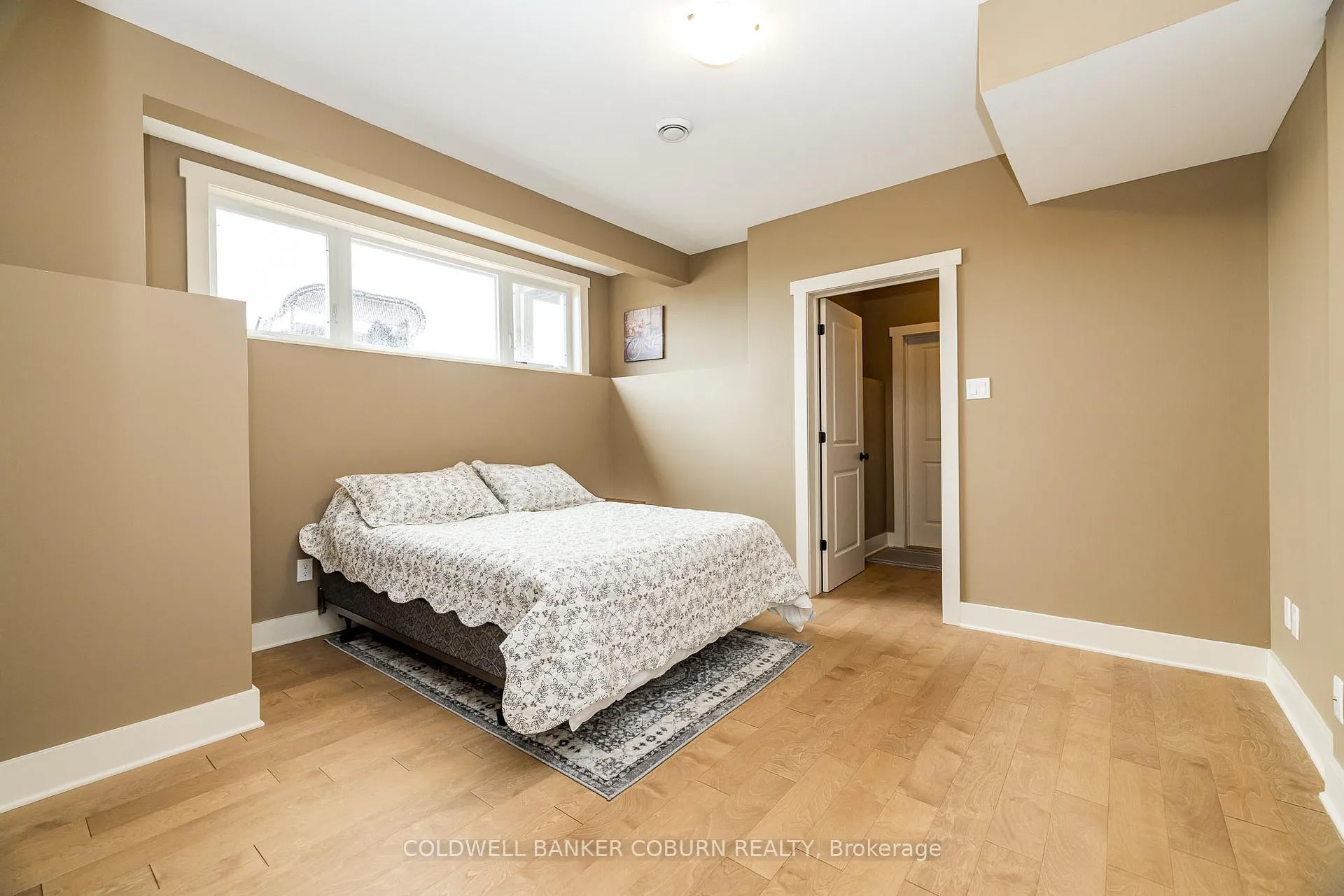 Photo 35 of 270 West Lake Circle, Ottawa, Huntley Ward (South East) — HOMEH