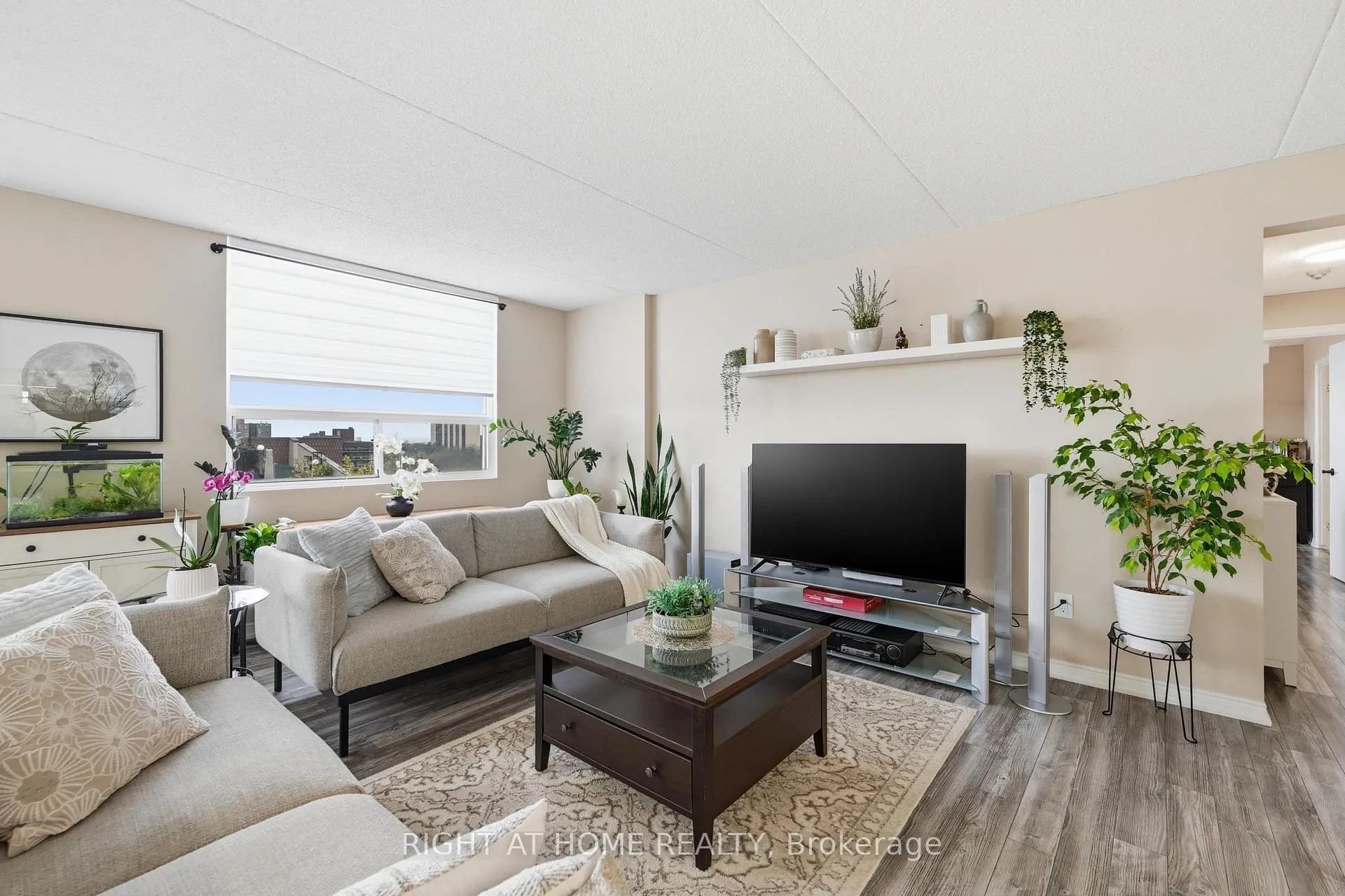 Photo 3 of Unit 704, 99 Donn Avenue, Hamilton, Stoney Creek — HOMEH