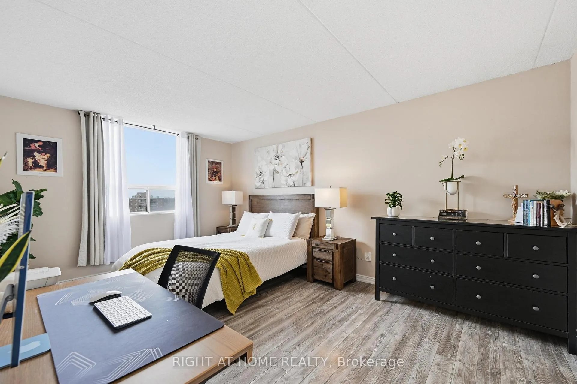 Photo 10 of Unit 704, 99 Donn Avenue, Hamilton, Stoney Creek — HOMEH