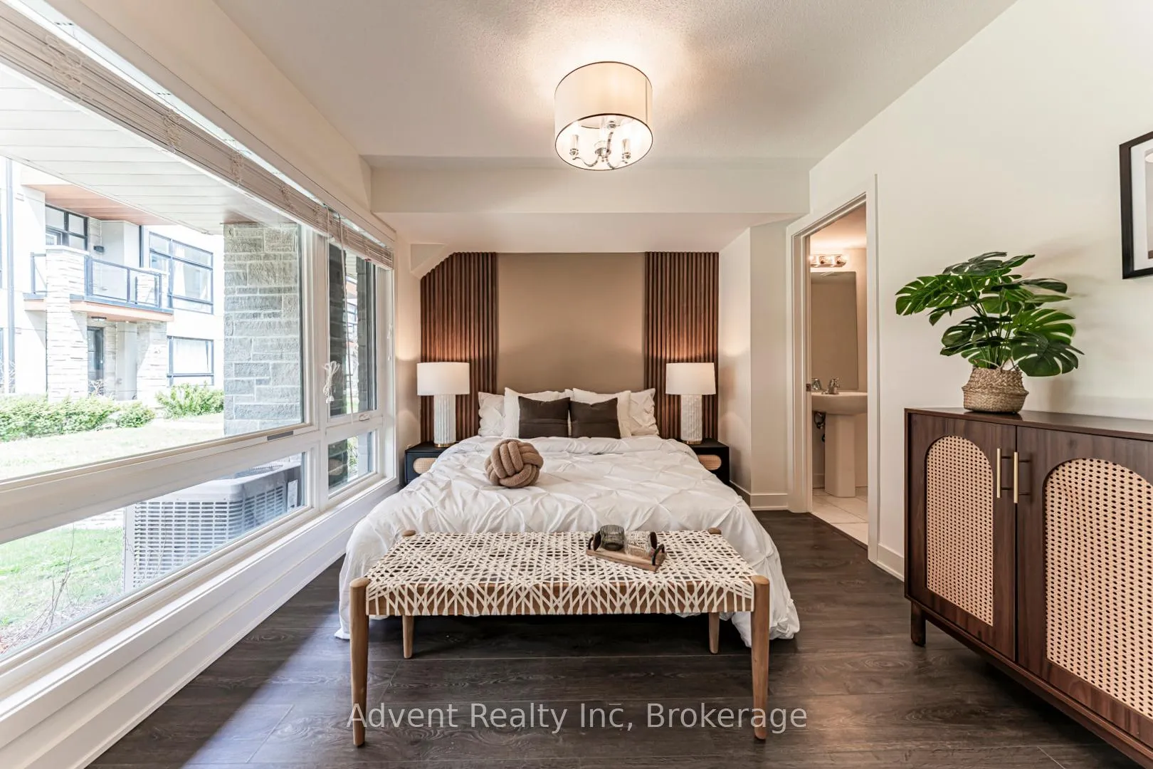 Photo 2 of 30 Brunet Drive, Vaughan, Vellore Village — HOMEH