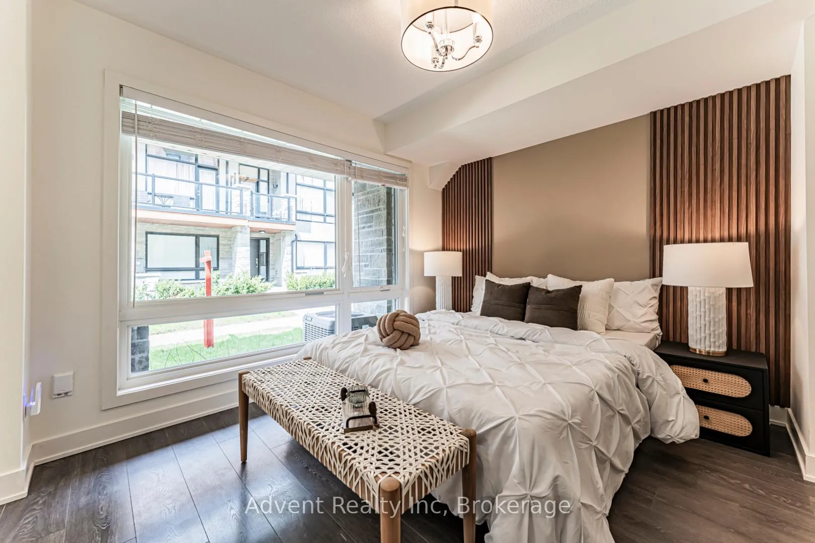 Photo 3 of 30 Brunet Drive, Vaughan, Vellore Village — HOMEH