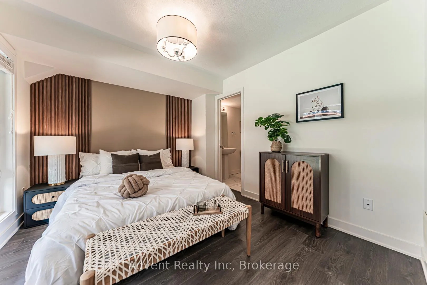 Photo 4 of 30 Brunet Drive, Vaughan, Vellore Village — HOMEH
