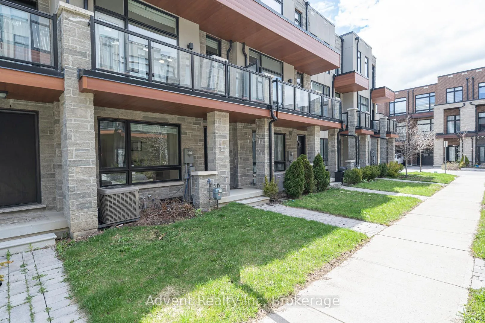 Photo 40 of 30 Brunet Drive, Vaughan, Vellore Village — HOMEH