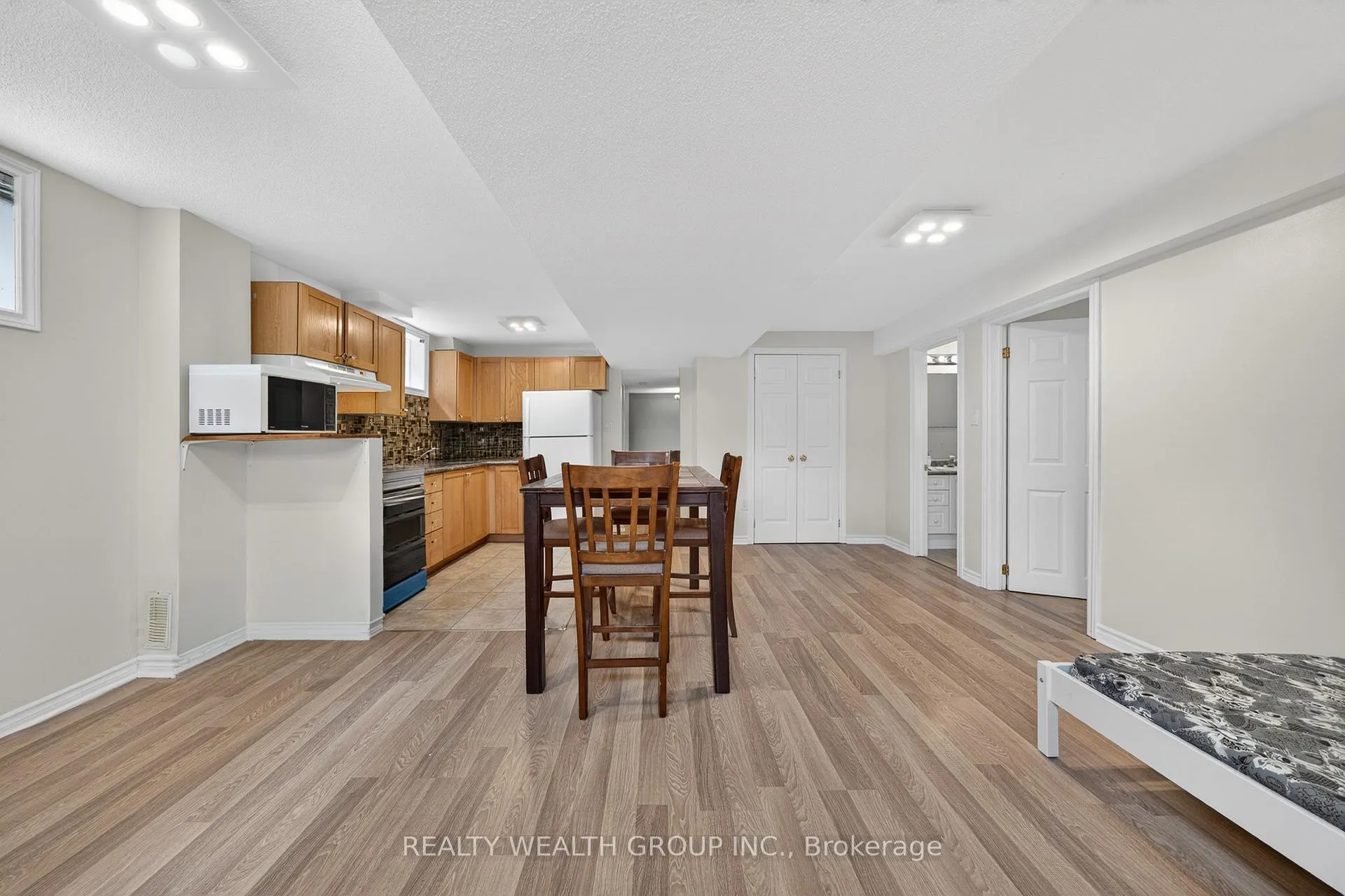 Photo 6 of Unit #Lower, 79 Hanmer Street E, Barrie, East Bayfield — HOMEH