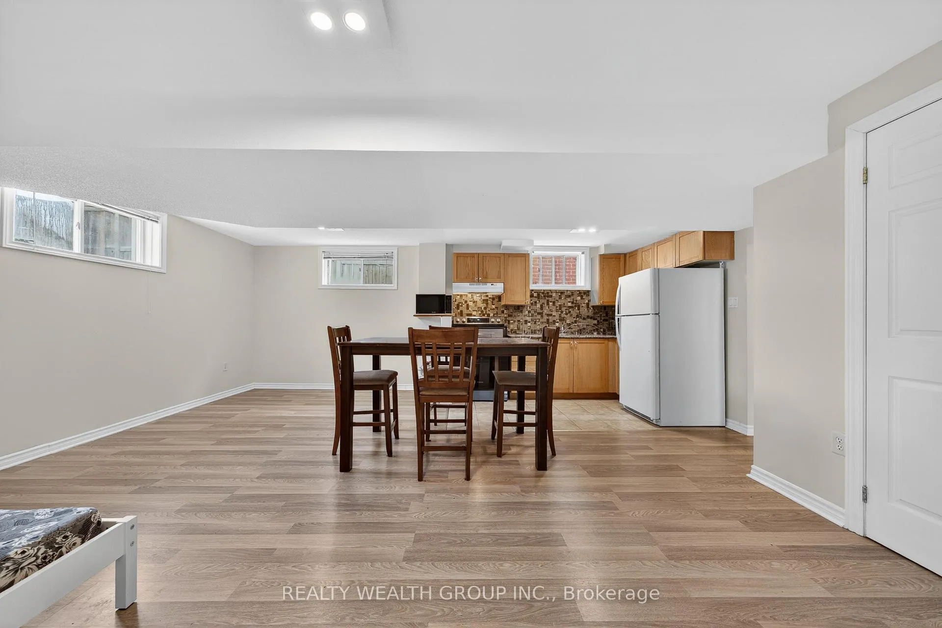 Photo 8 of Unit #Lower, 79 Hanmer Street E, Barrie, East Bayfield — HOMEH