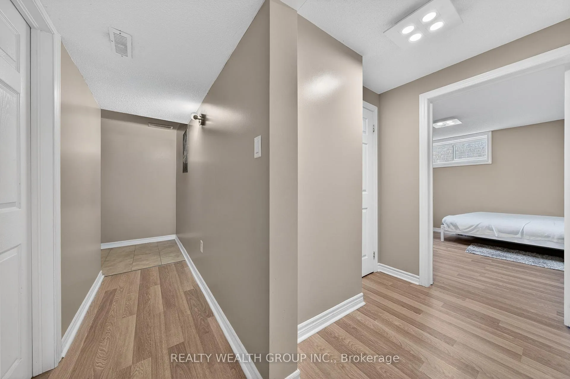 Photo 9 of Unit #Lower, 79 Hanmer Street E, Barrie, East Bayfield — HOMEH