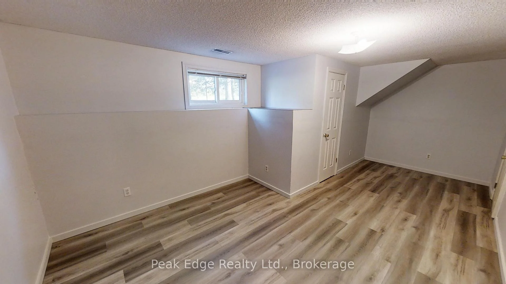 Photo 25 of 9840 Baseline Road, Minto — HOMEH