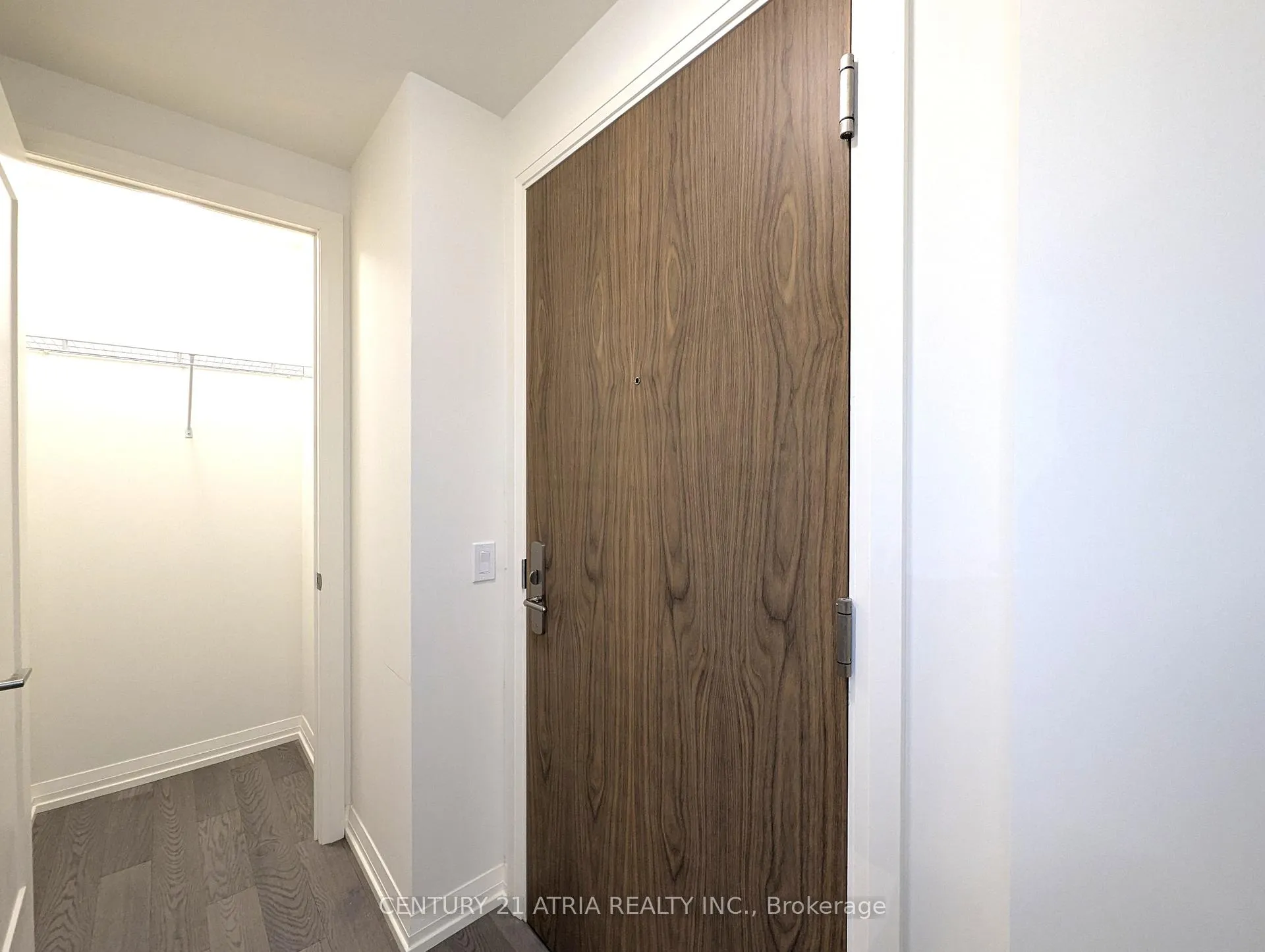 Photo 3 of Unit 2305, 27 Korda Gate, Vaughan, Vellore Village — HOMEH