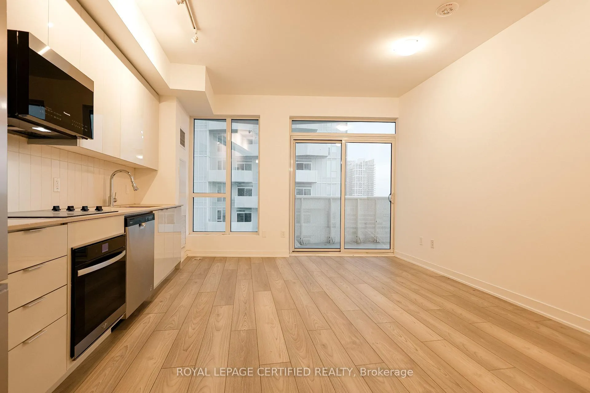 Photo 4 of Unit 1223, 498 Caldari Road, Vaughan, Concord — HOMEH
