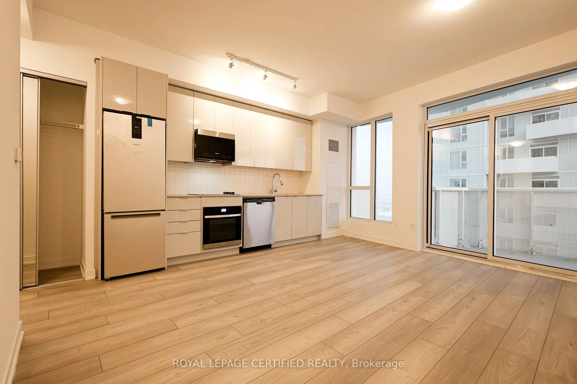 Photo 8 of Unit 1223, 498 Caldari Road, Vaughan, Concord — HOMEH