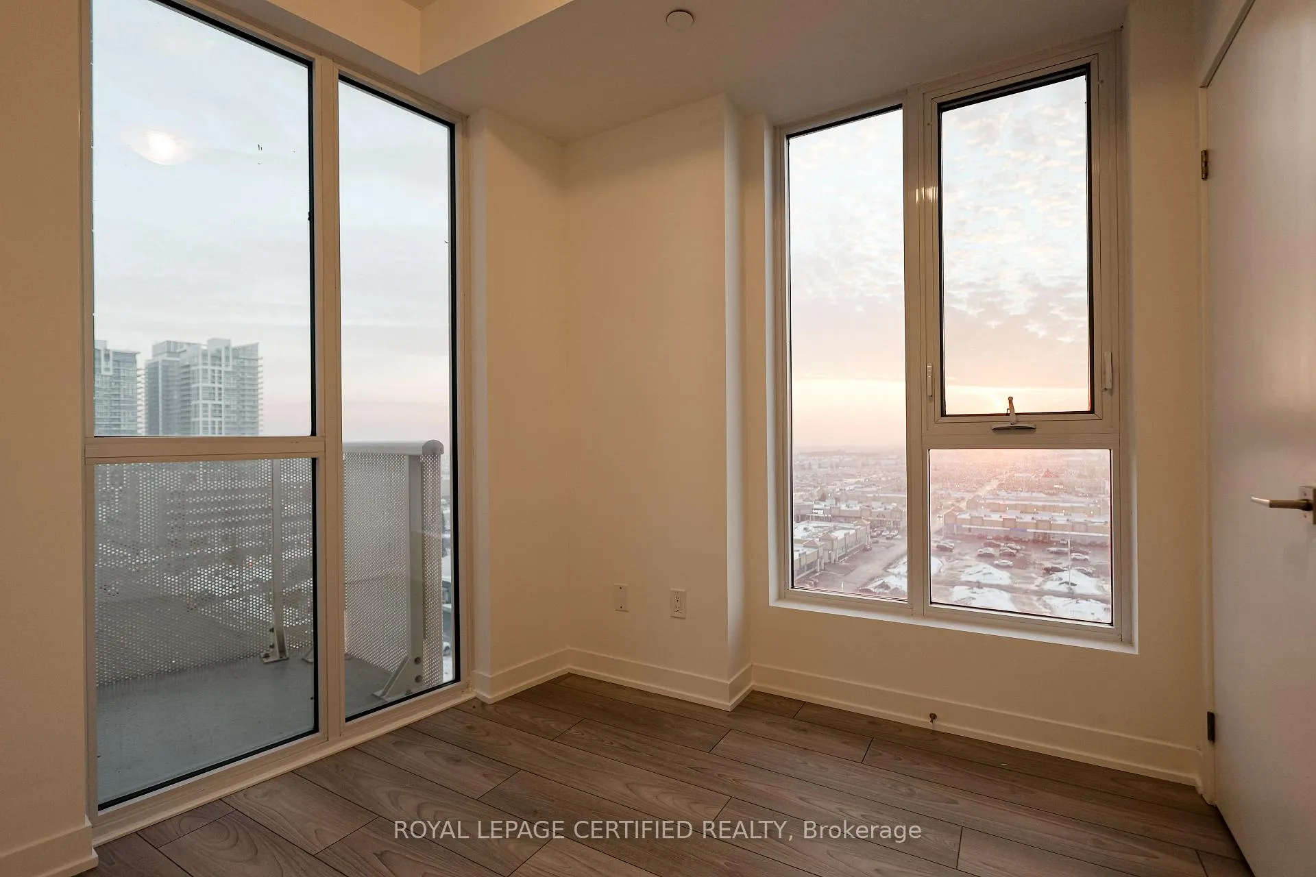 Photo 15 of Unit 1223, 498 Caldari Road, Vaughan, Concord — HOMEH
