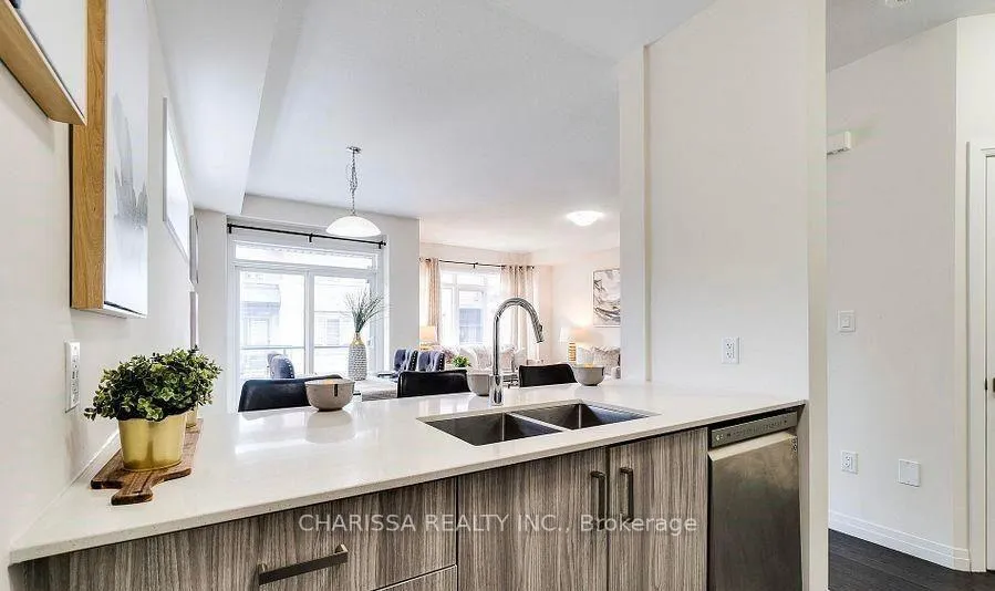 Photo 14 of Unit 122, 30 Times Square Boulevard, Hamilton, Stoney Creek Mountain — HOMEH