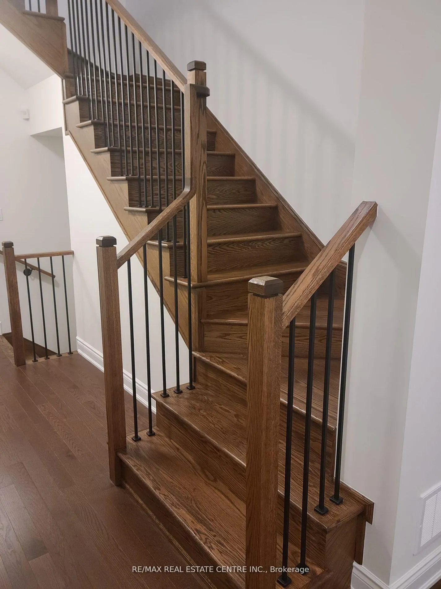 Photo 6 of 55 Bermondsey Way, Brampton, Bram West — HOMEH