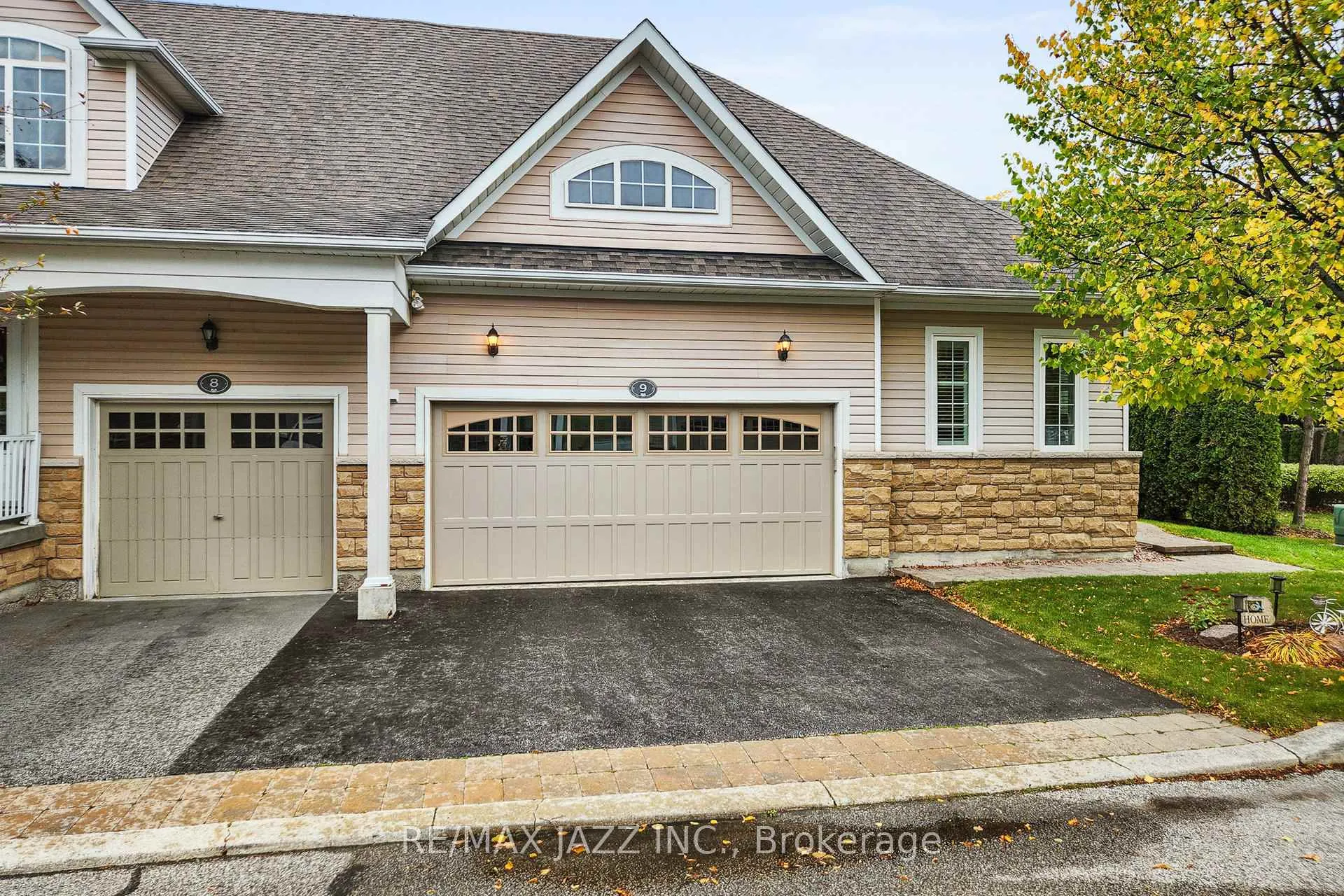 Photo 2 of Unit 9, 350 Lakebreeze Drive, Clarington, Newcastle — HOMEH