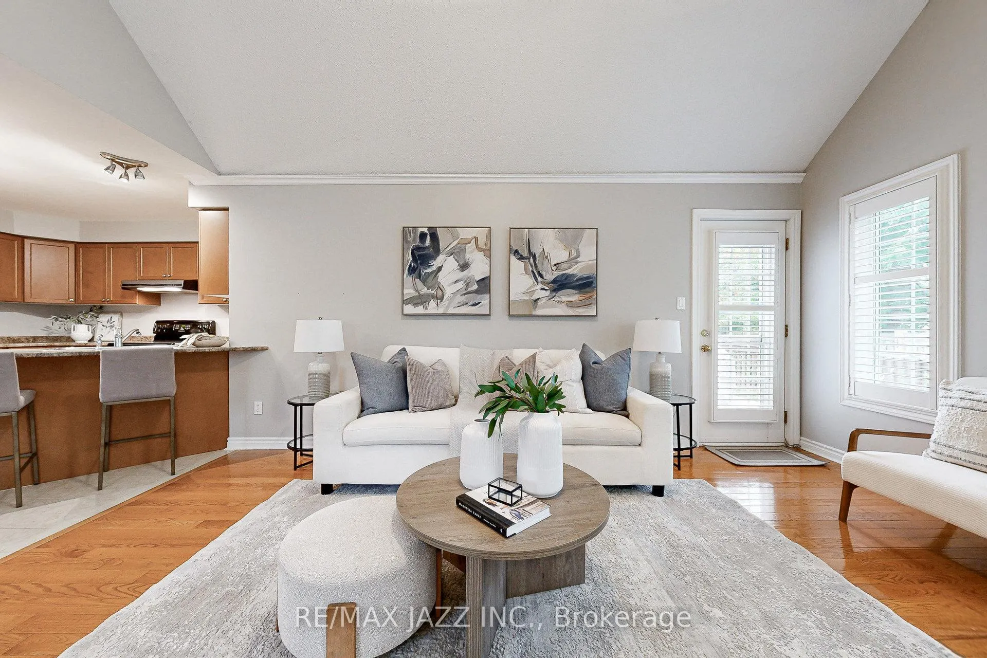 Photo 10 of Unit 9, 350 Lakebreeze Drive, Clarington, Newcastle — HOMEH