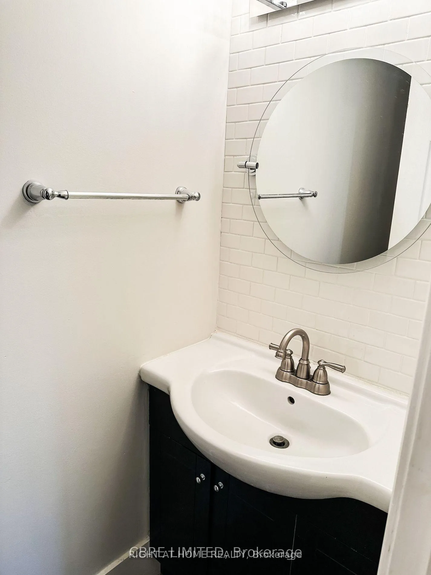 Photo 8 of Unit 402, 100 Bronte Road, Oakville, Bronte — HOMEH