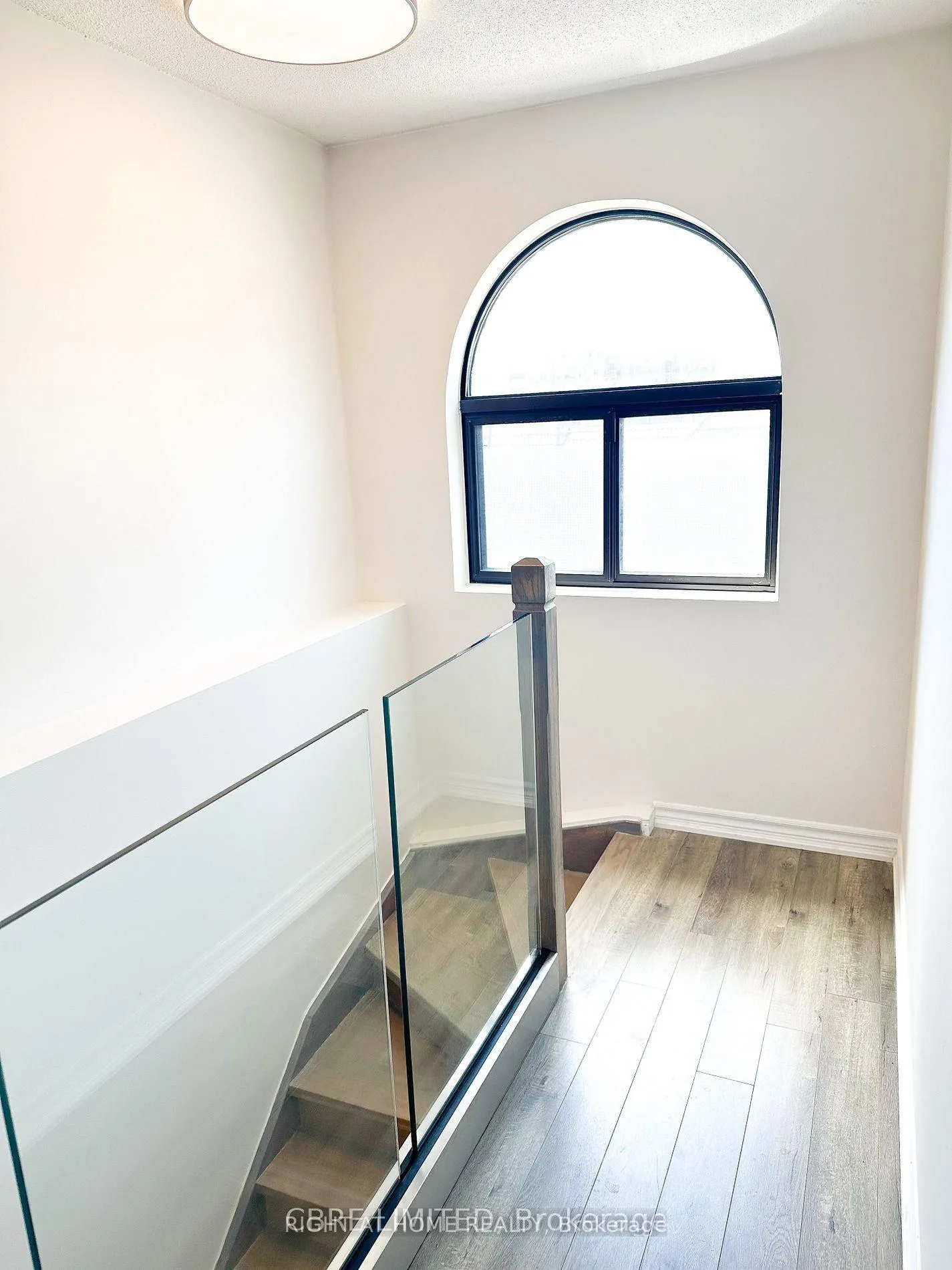 Photo 9 of Unit 402, 100 Bronte Road, Oakville, Bronte — HOMEH