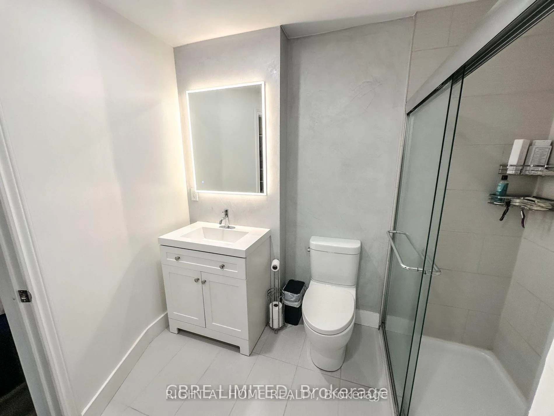Photo 13 of Unit 402, 100 Bronte Road, Oakville, Bronte — HOMEH
