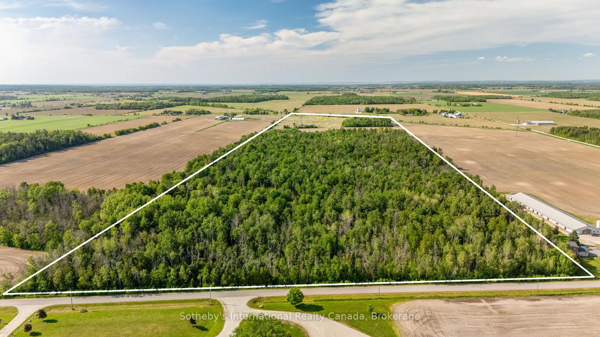 Photo 14 of 5509 Concession Road 7 Sunnidale, Clearview, Rural Clearview — HOMEH