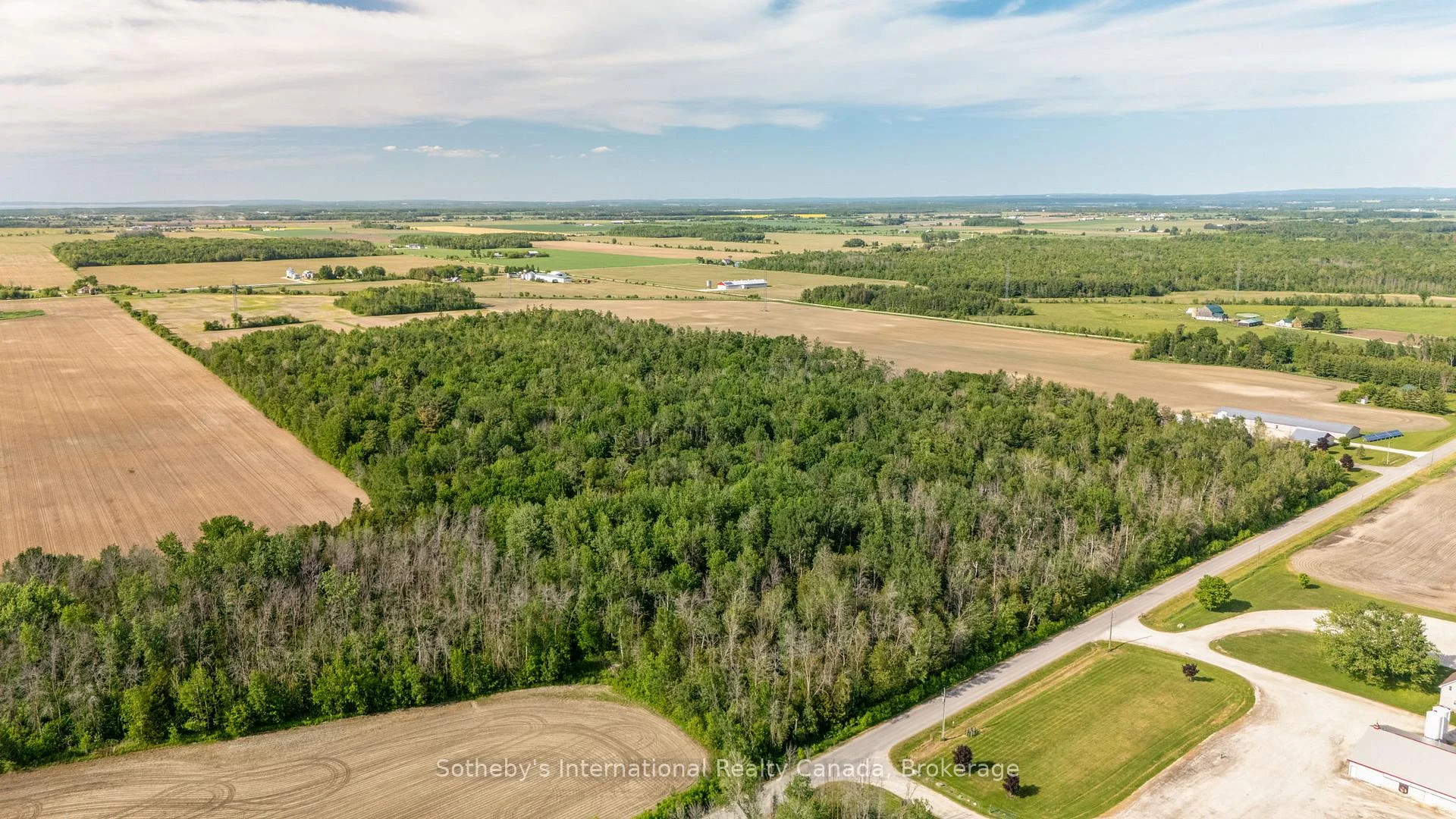 Photo 25 of 5509 Concession Road 7 Sunnidale, Clearview, Rural Clearview — HOMEH