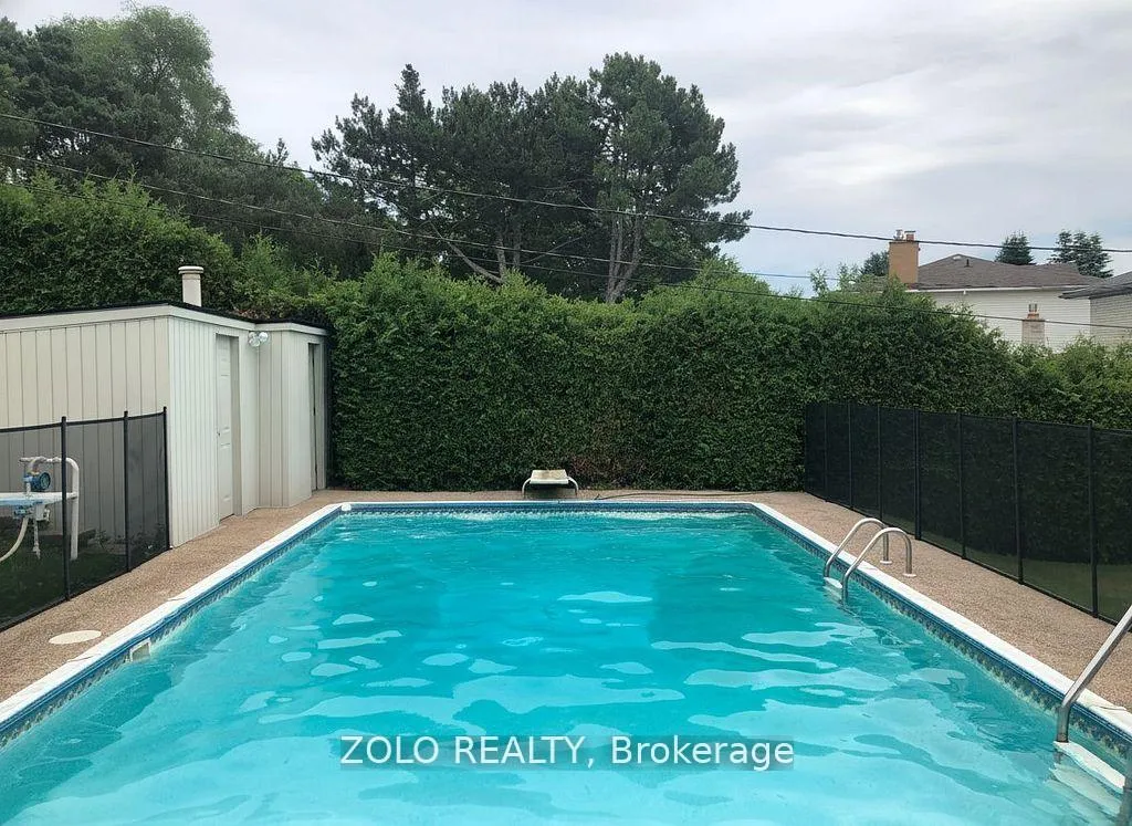 Photo 3 of 74 Ladyslipper Court, Markham, Bayview Glen — HOMEH