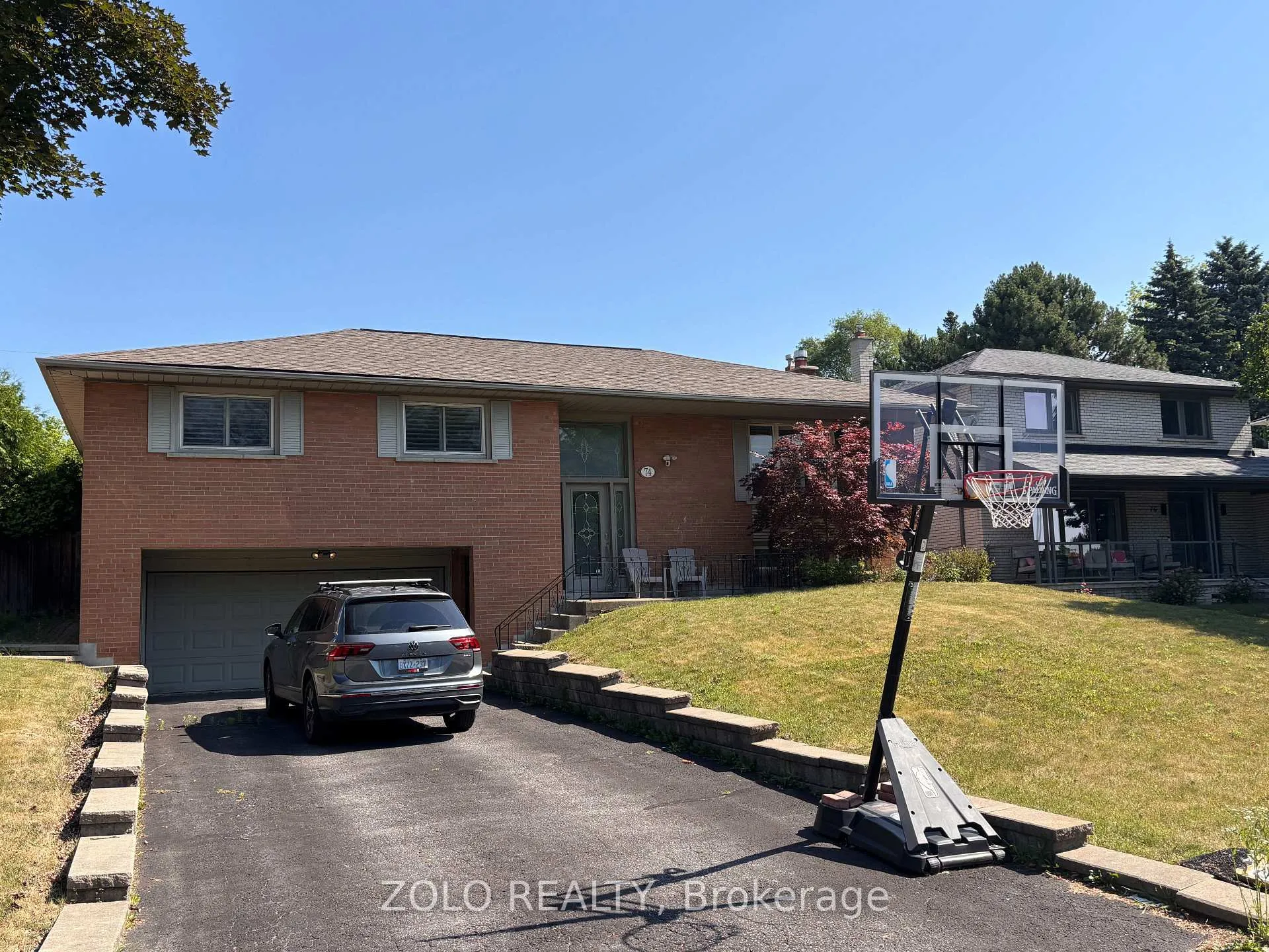 Photo 4 of 74 Ladyslipper Court, Markham, Bayview Glen — HOMEH