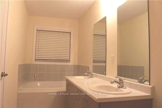 Photo 8 of Unit Upper, 61 Frenchpark Circle, Brampton, Credit Valley — HOMEH