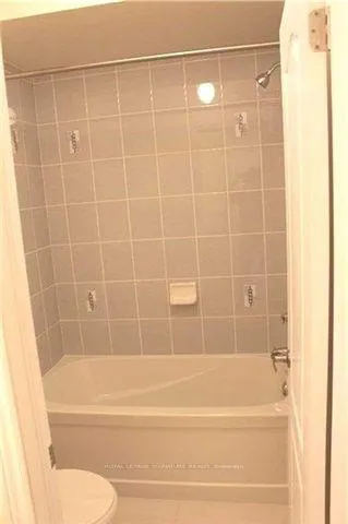 Photo 12 of Unit Upper, 61 Frenchpark Circle, Brampton, Credit Valley — HOMEH