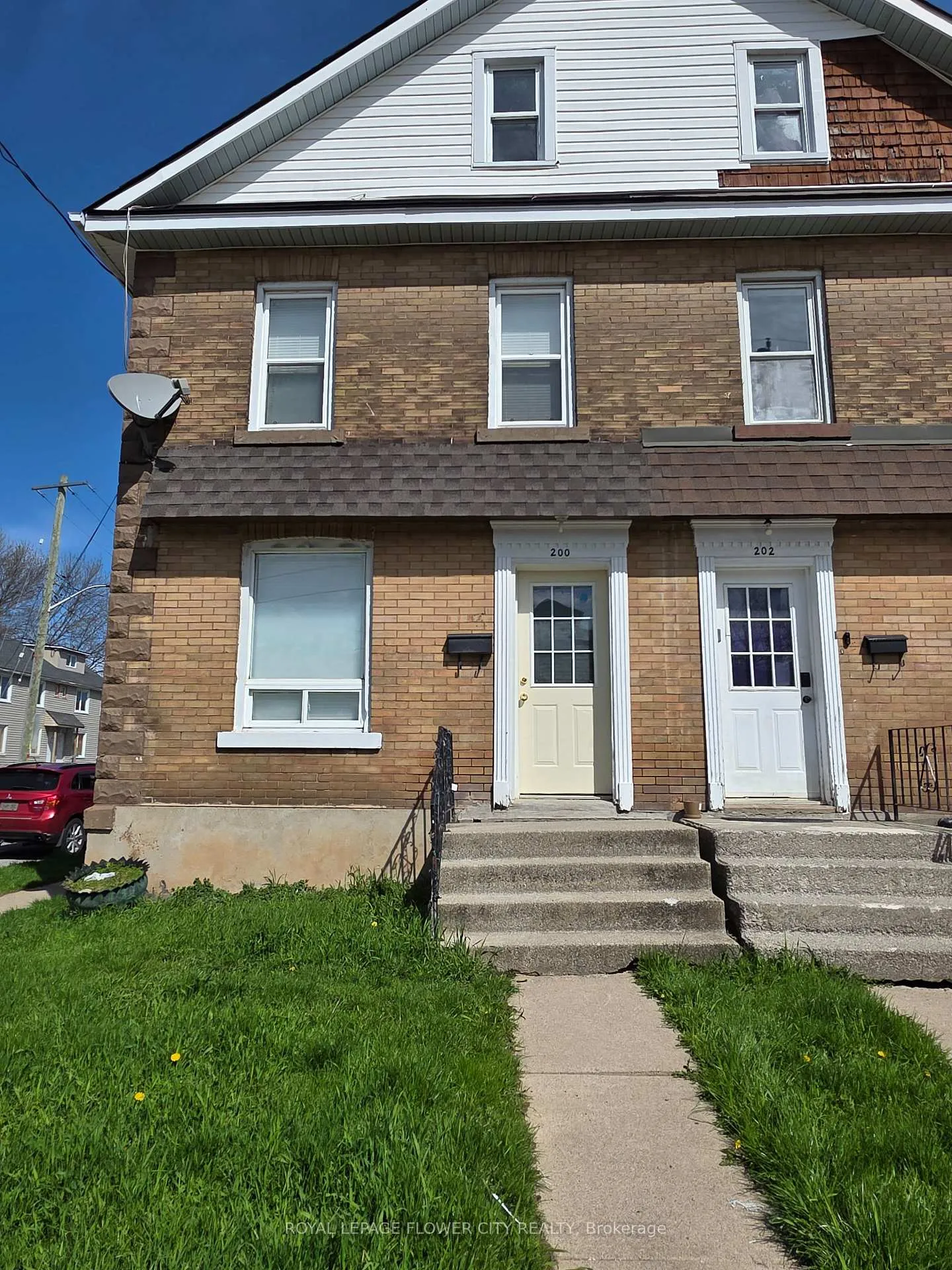 Photo 1 of 200 Hellems Avenue, Welland, Welland Downtown — HOMEH