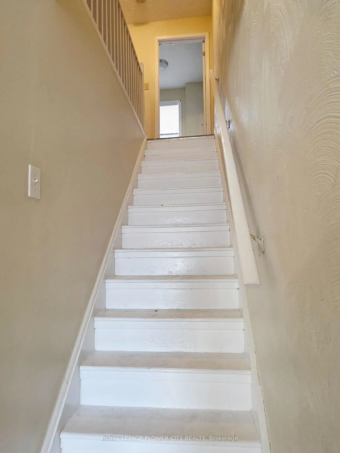 Photo 11 of 200 Hellems Avenue, Welland, Welland Downtown — HOMEH