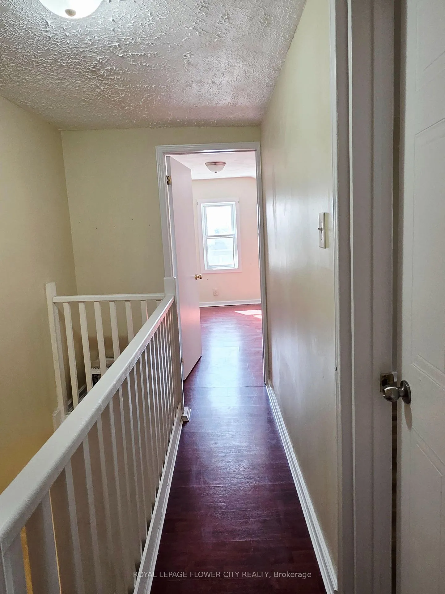 Photo 17 of 200 Hellems Avenue, Welland, Welland Downtown — HOMEH