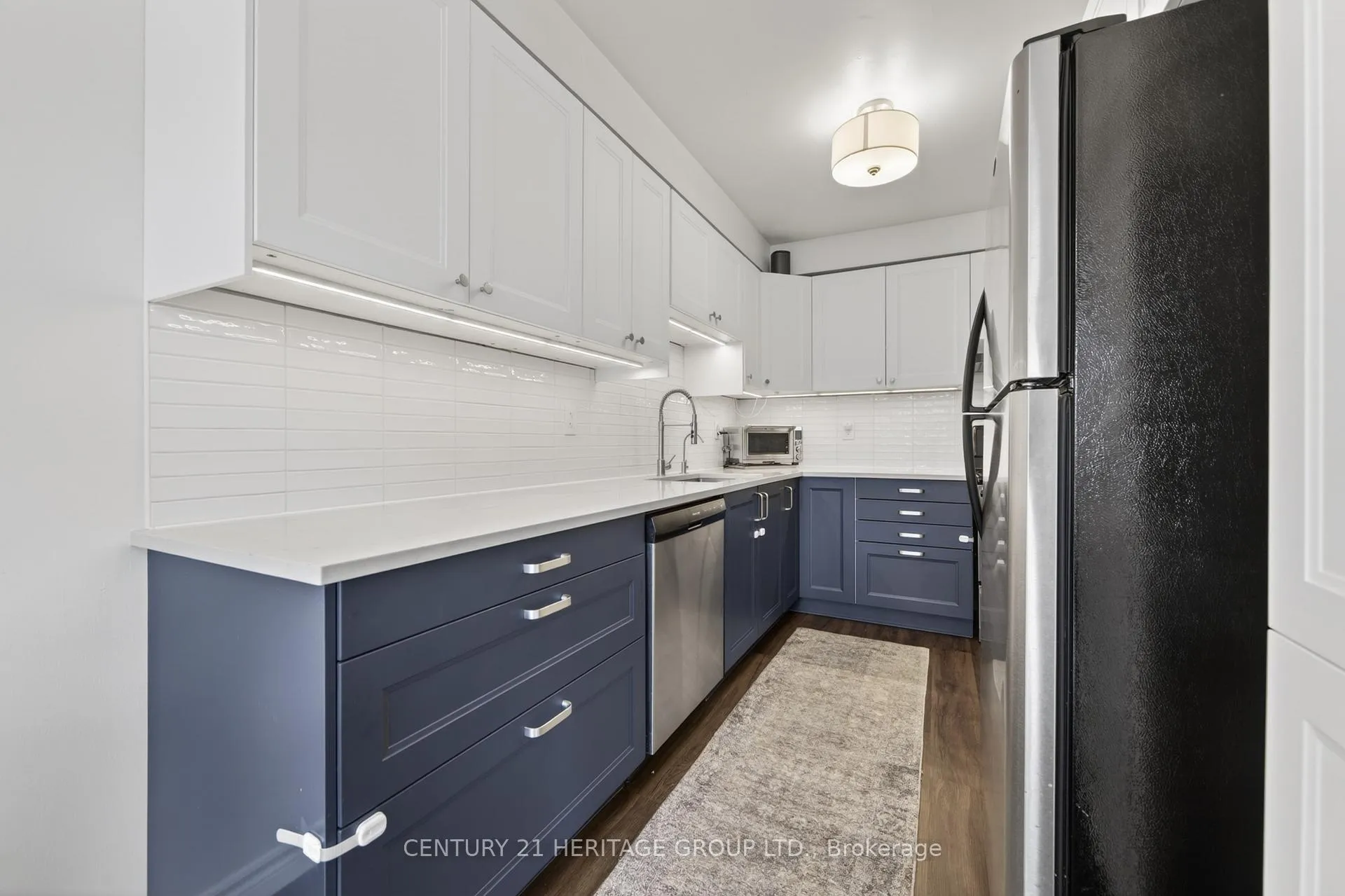 Photo 10 of 17 Burns Circle, Barrie, Letitia Heights — HOMEH