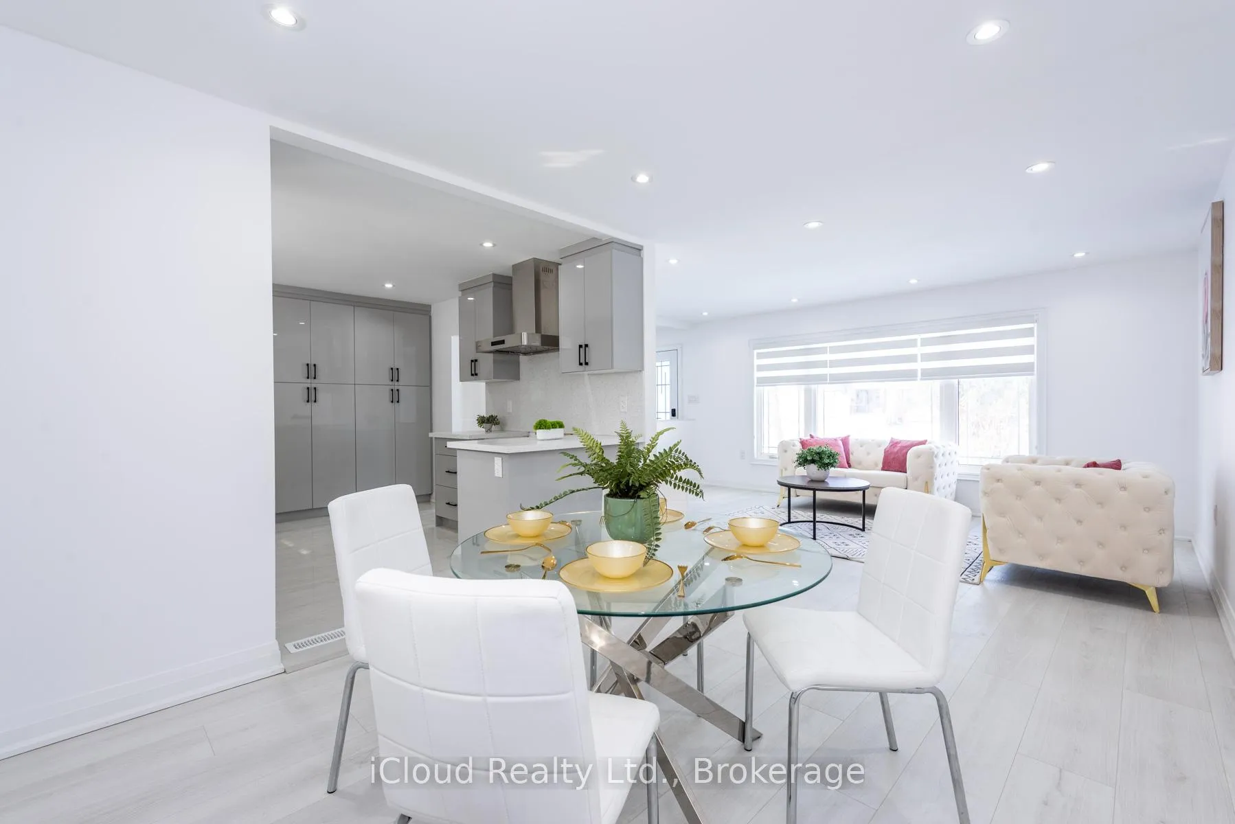 Photo 11 of 105 Avondale Boulevard, Brampton, Avondale — HOMEH