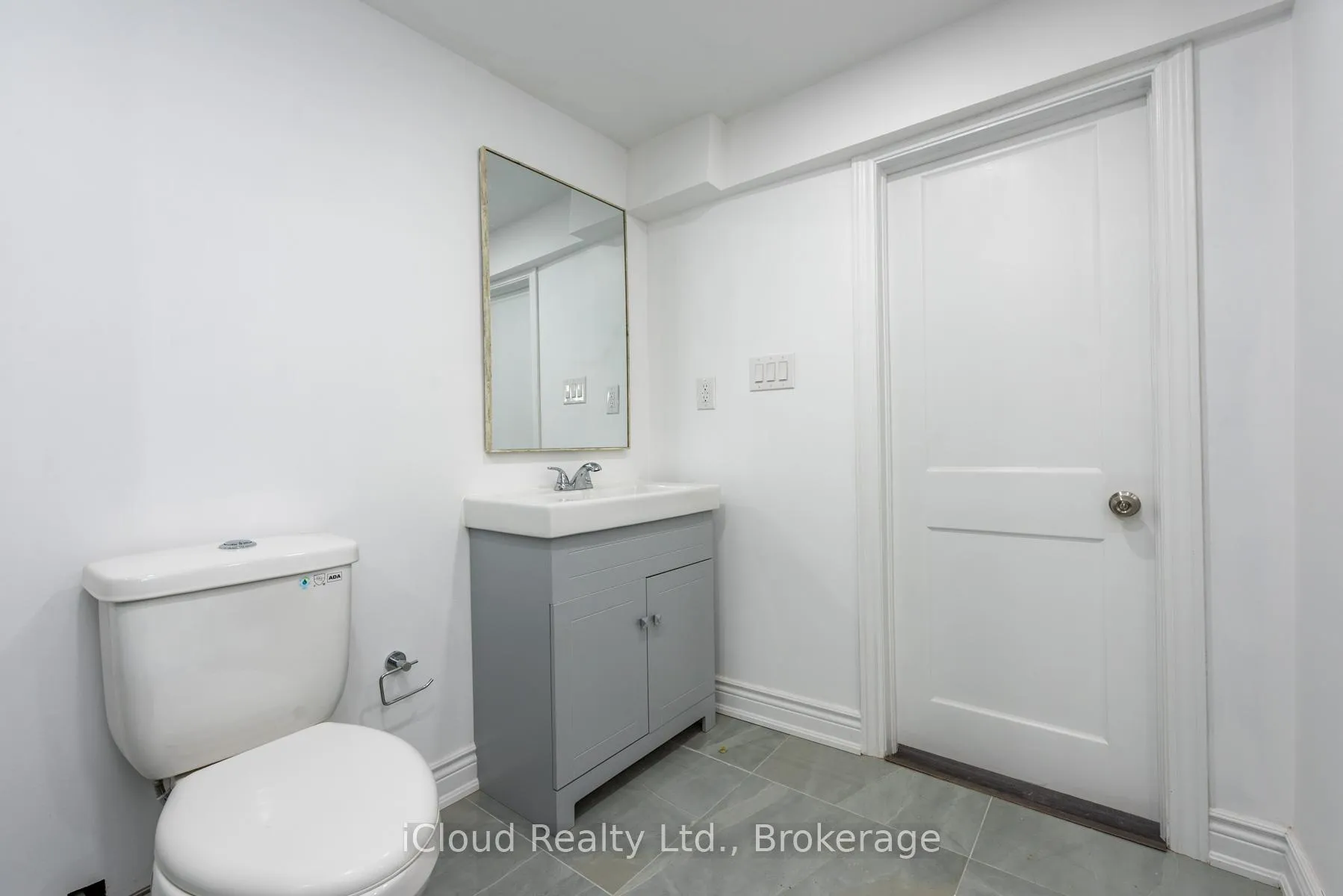 Photo 44 of 105 Avondale Boulevard, Brampton, Avondale — HOMEH