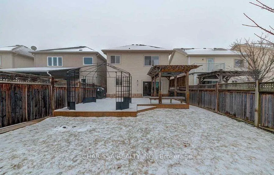 Photo 2 of Unit BSMT, 131 Spring Creek Drive, Hamilton, Waterdown — HOMEH